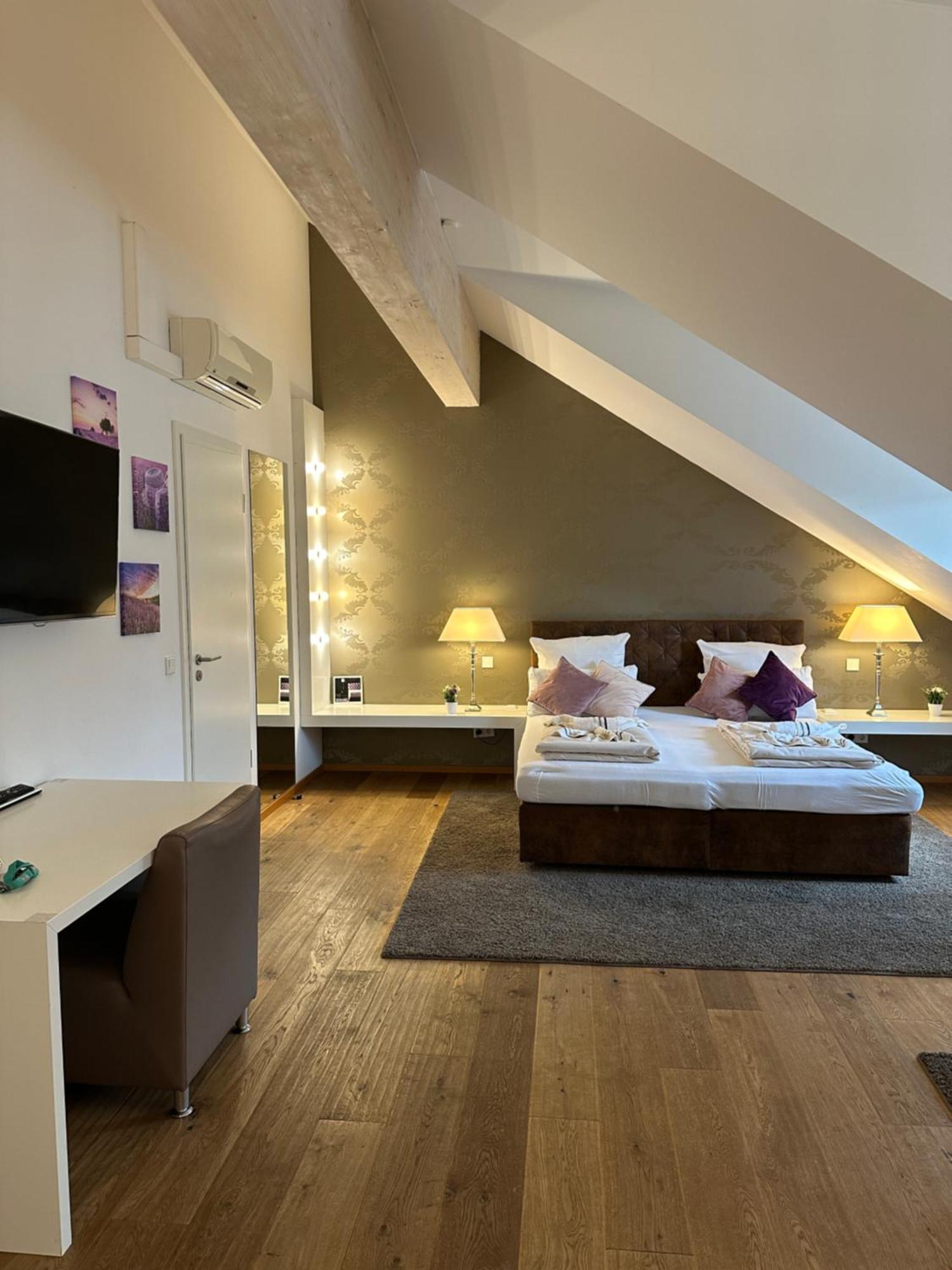 Haven - Helvetia Appartement Düsseldorf